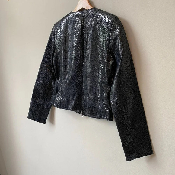 NWOT Jones New York Women's Size Small 100% Leather Glossy Full Zip Black Jacket - Picture 14 of 16